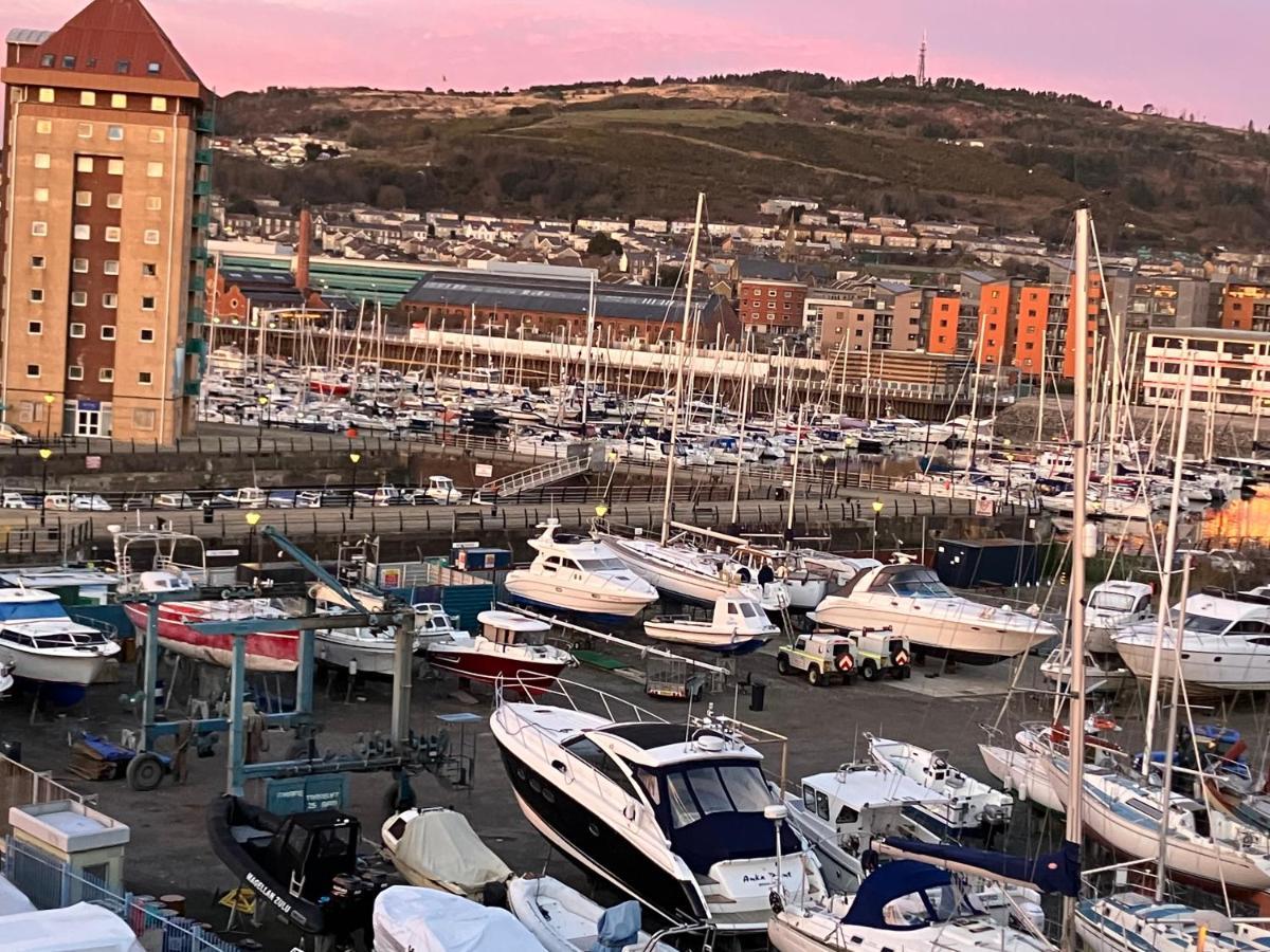 Swansea Bay, Marina & Arena View Mins To Beach & City Exterior foto